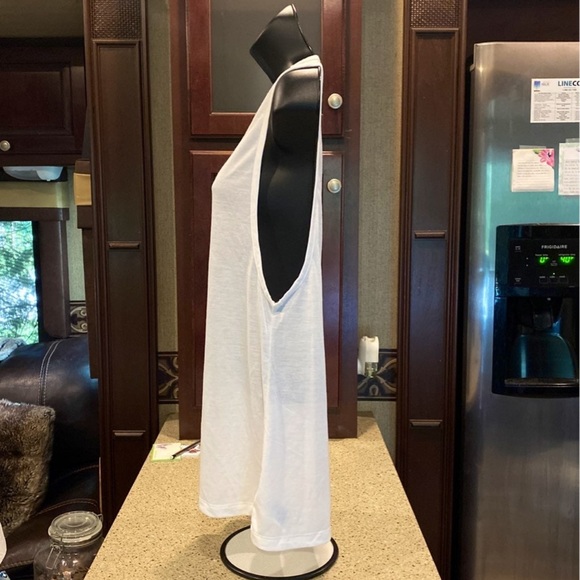 NWT GymShark Tank Size Medium - Picture 5 of 9